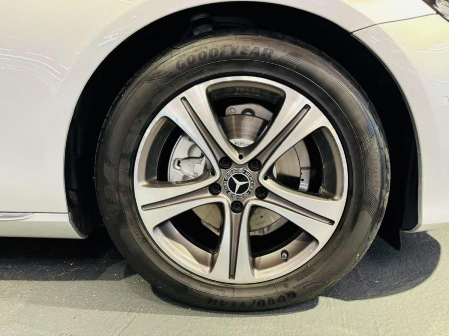 E200 AVANTGARDE - Image 6