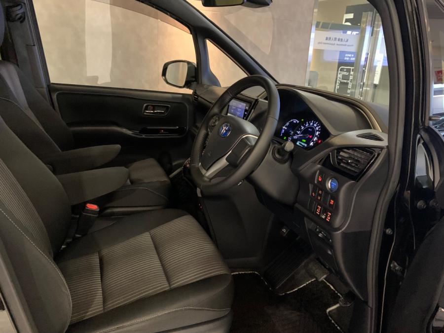 VOXY HYBRID ZS - Image 6