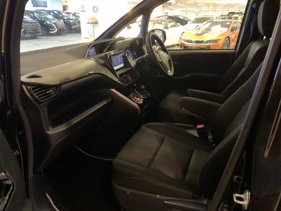 VOXY HYBRID ZS - Image 10