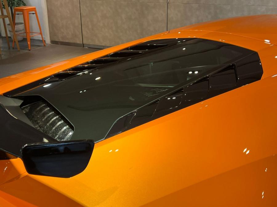 HURACAN RWD COUPE - Image 4
