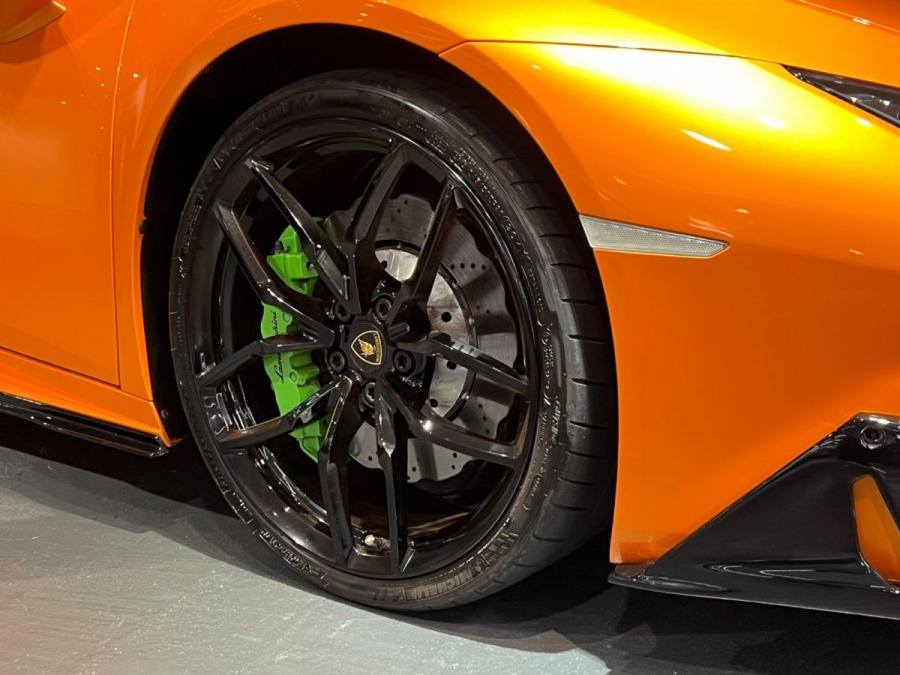HURACAN RWD COUPE - Image 6