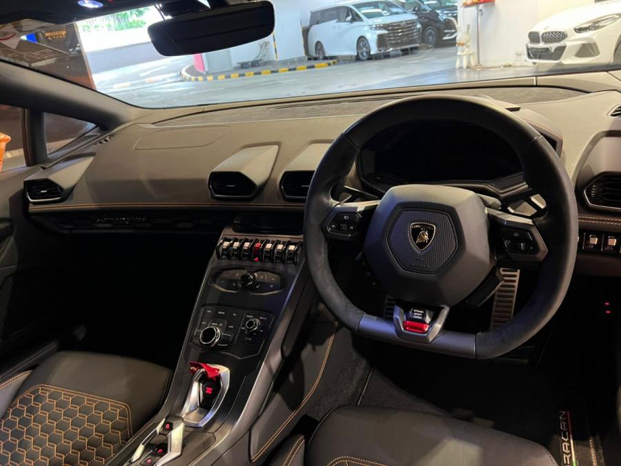 HURACAN RWD COUPE - Image 8