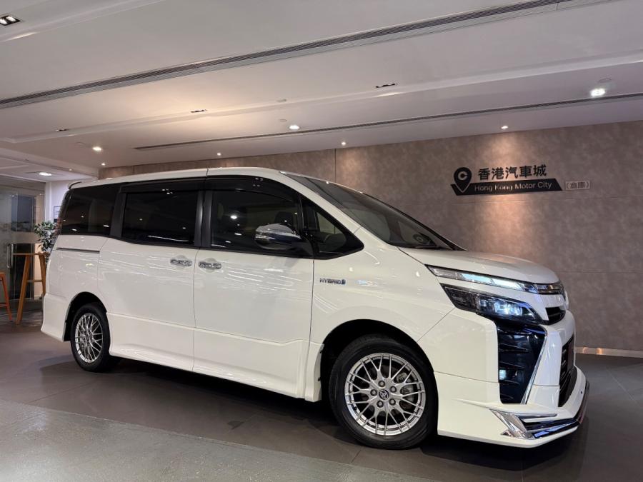 VOXY HYBRID ZS FACELIFT - Image 3