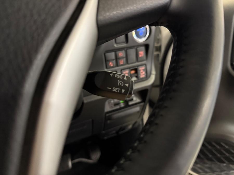 VOXY HYBRID ZS FACELIFT - Image 10