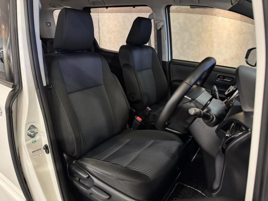 VOXY HYBRID ZS FACELIFT - Image 3