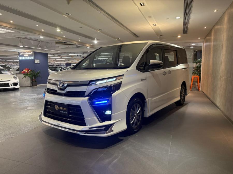 VOXY HYBRID ZS FACELIFT - Image 3