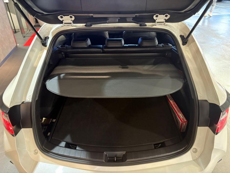 Corolla Touring WXB Hybrid - Image 12