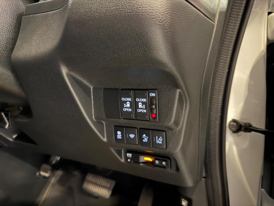 FREED HYBRID GB7 FACELIFT - Image 9