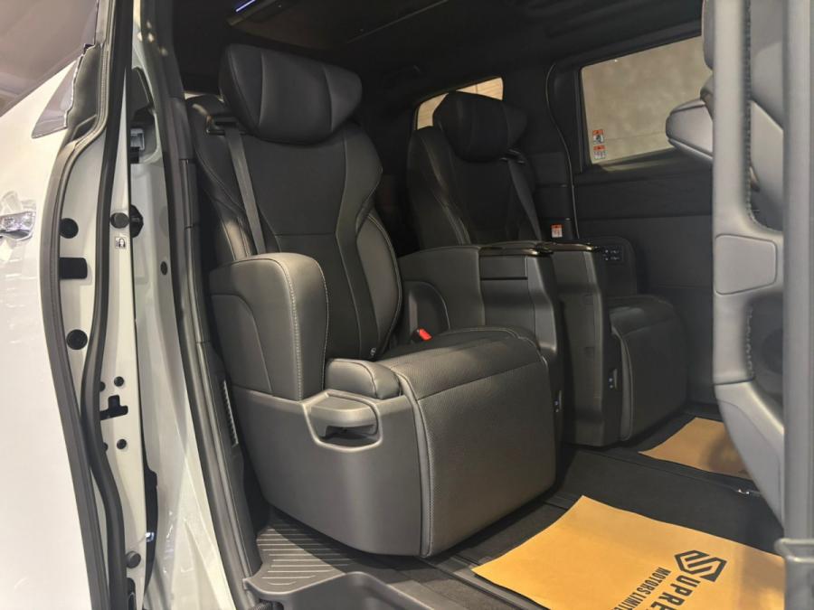 Alphard 2.5 Z Pemier - Image 9