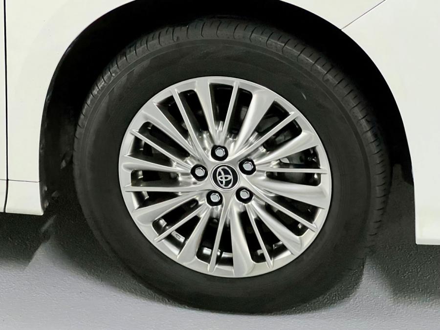 ALPHARD 2.4 HYBRID - Image 4