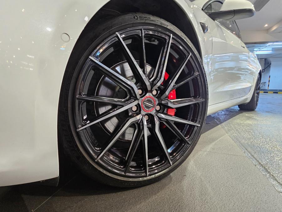 Model 3 Performance Dual Motor - Image 2