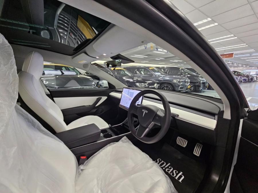 Model 3 Performance Dual Motor - Image 6