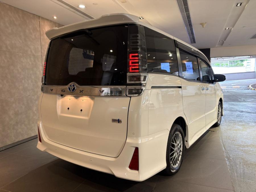 VOXY HYBRID ZS煌III - Image 5
