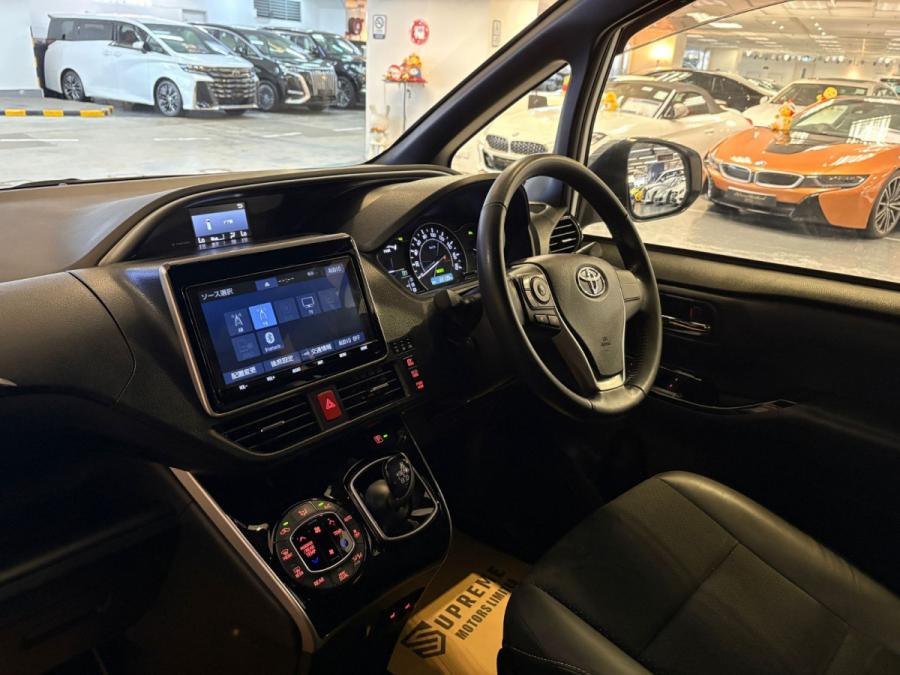 VOXY HYBRID ZS煌III - Image 7