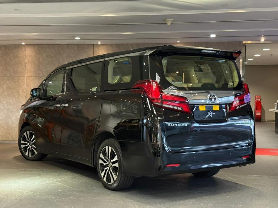 Alphard 3.5 - Image 2