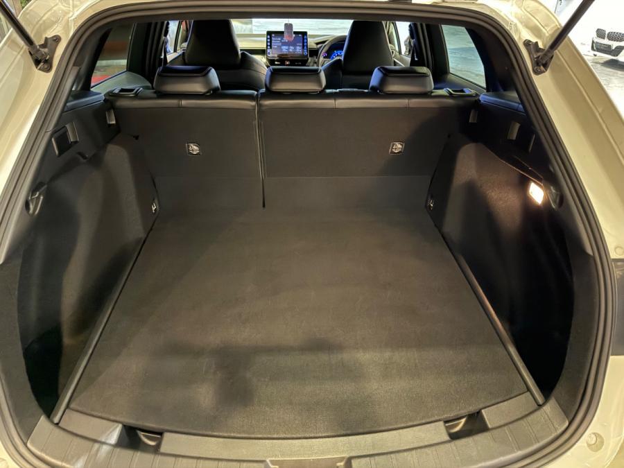 COROLLA TOURING HYBRID WXB - Image 15