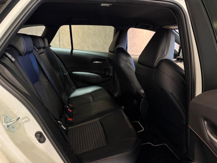 COROLLA TOURING HYBRID WXB - Image 14