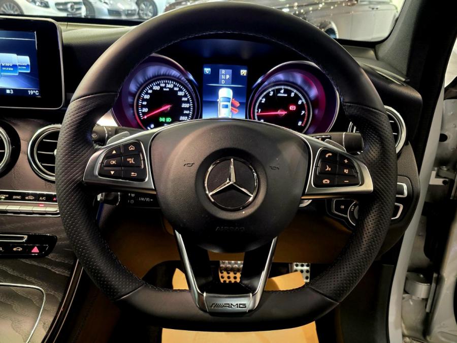 GLC250 COUPE AMG - Image 4