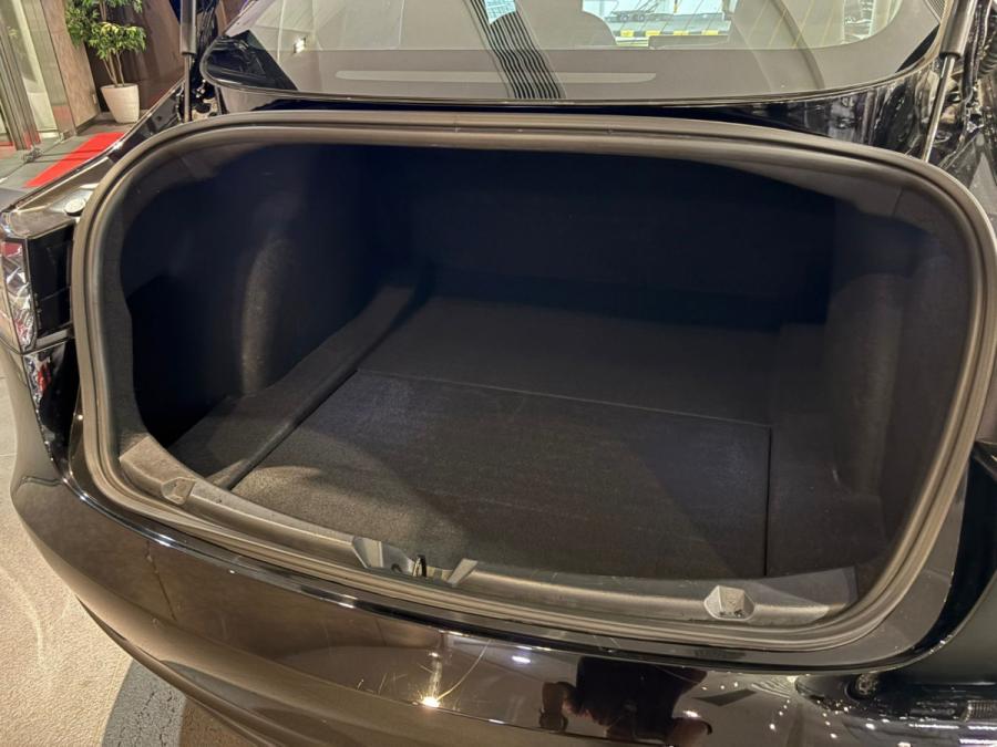 Model 3 SR Plus - Image 6