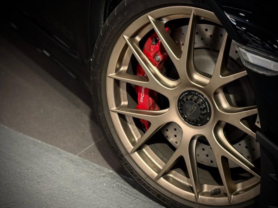 718 CAYMAN GT4 RS - Image 8