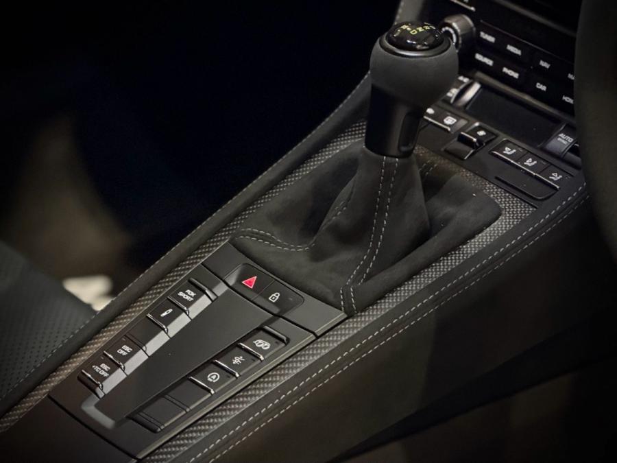 718 CAYMAN GT4 RS - Image 5