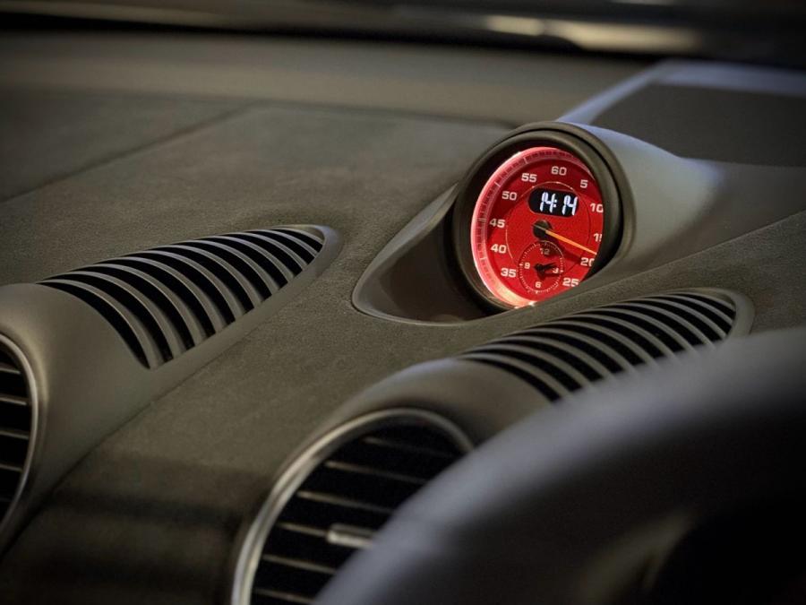 718 CAYMAN GT4 RS - Image 2