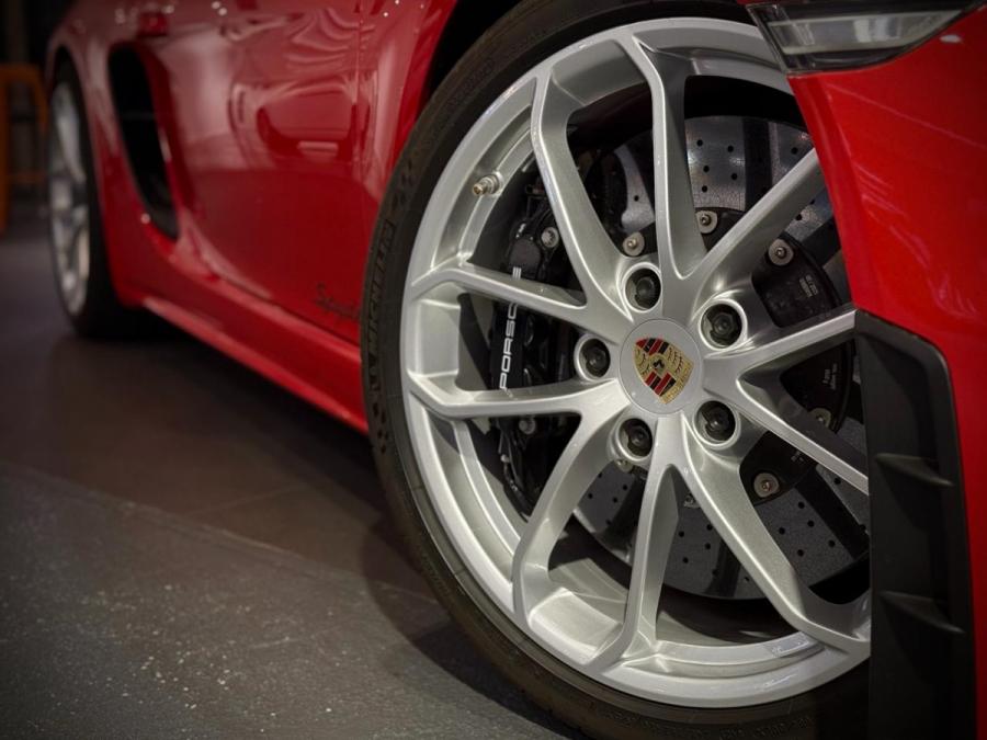 718 BOXSTER SPYDER - Image 8