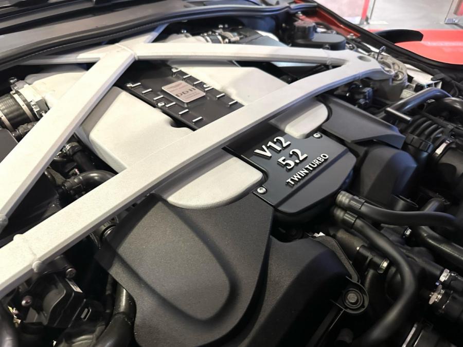 DB11 V12 - Image 17
