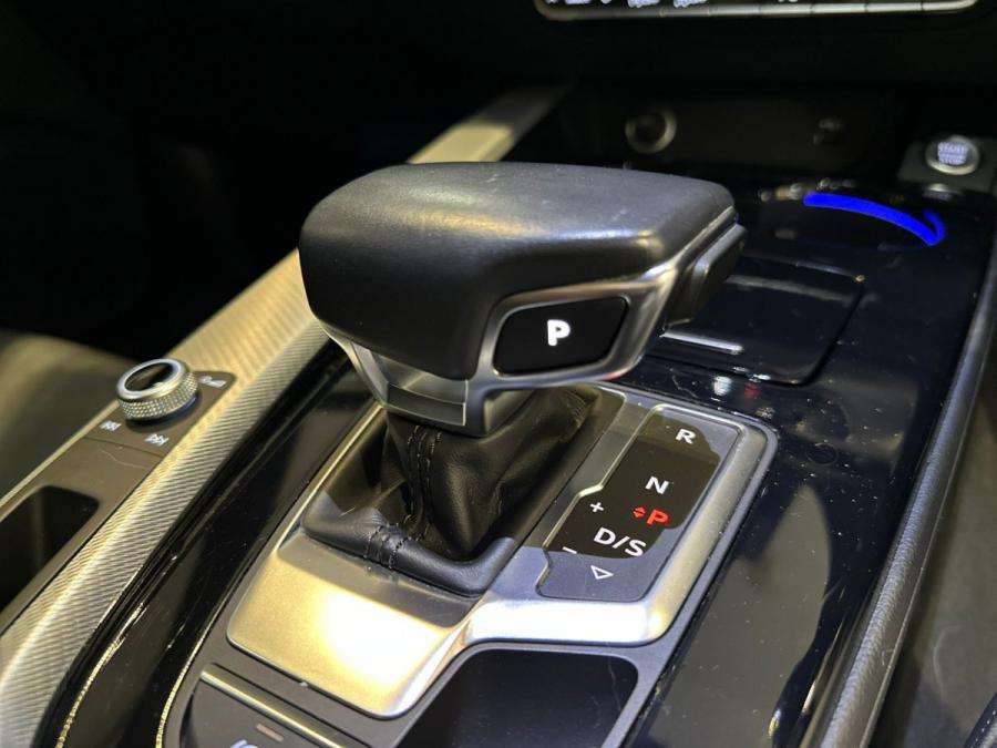 A4 AVANT 40 TFSI QUATTRO S LINE - Image 11