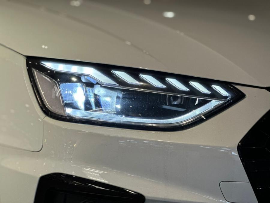 A4 AVANT 40 TFSI QUATTRO S LINE - Image 4