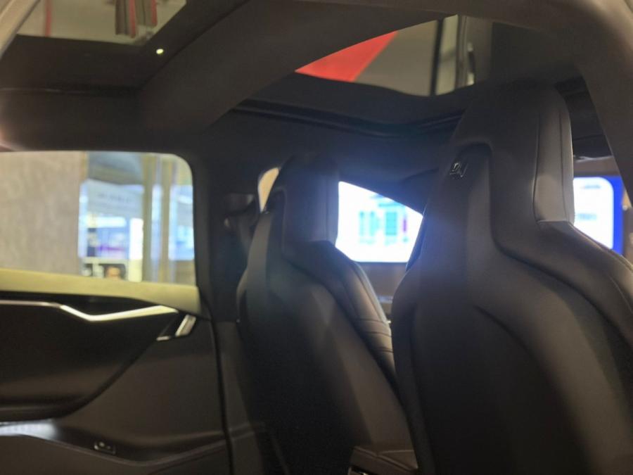 MODEL S 90 KWH DUAL MOTOR - Image 9