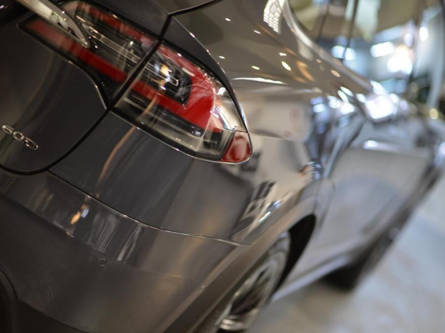 MODEL X 60D - Image 10
