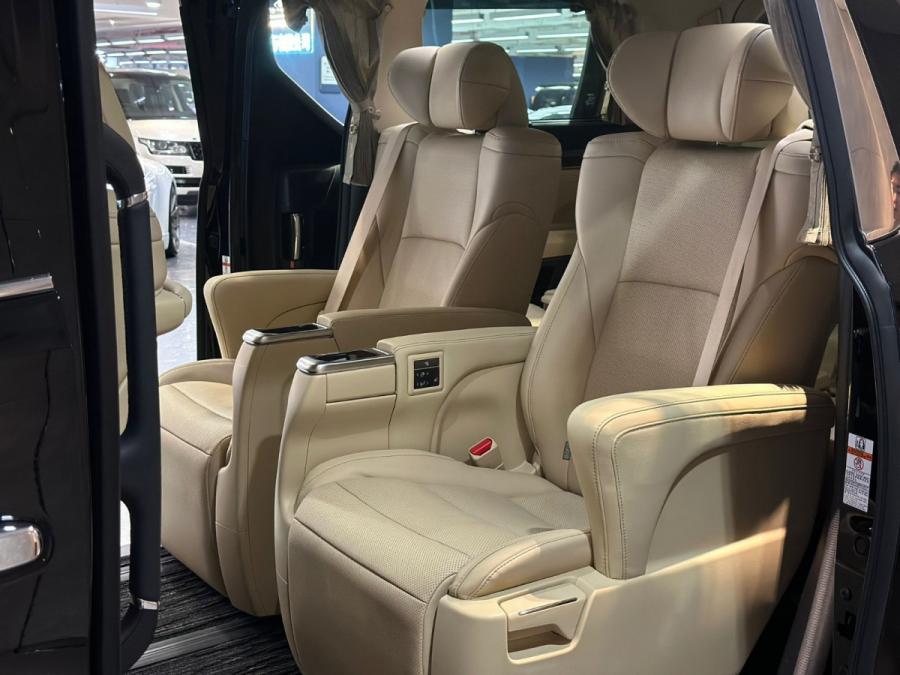 ALPHARD 3.5 - Image 10