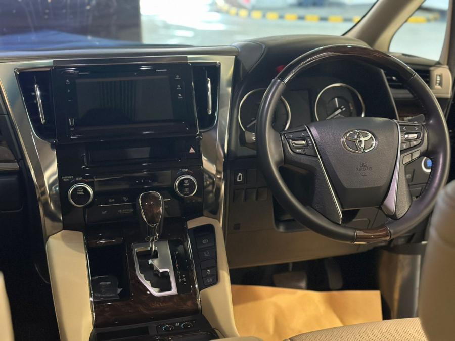 ALPHARD 3.5 - Image 9
