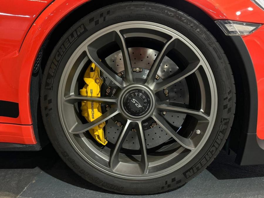 911 GT3 RS - Image 11