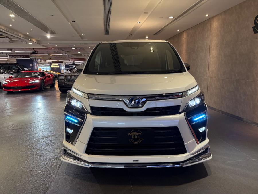 VOXY HYBRID ZS - Image 2