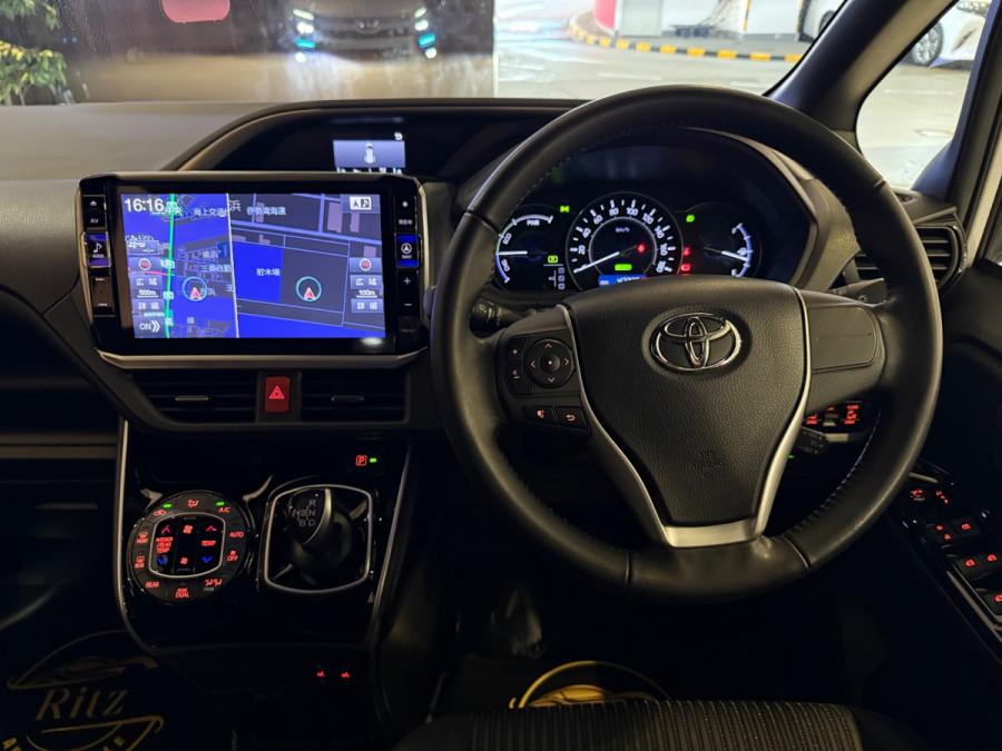 VOXY HYBRID ZS - Image 6
