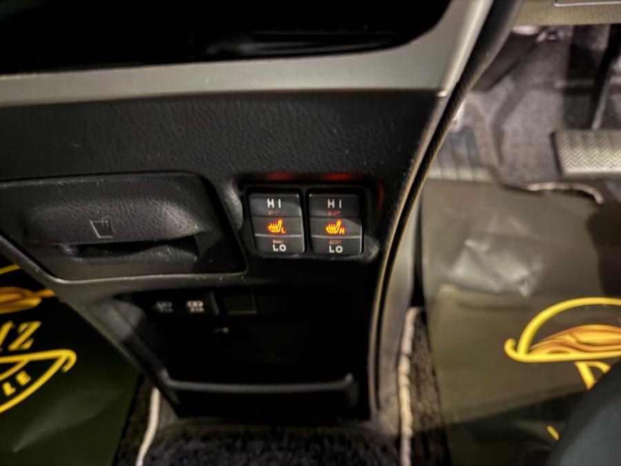 VOXY HYBRID ZS - Image 10