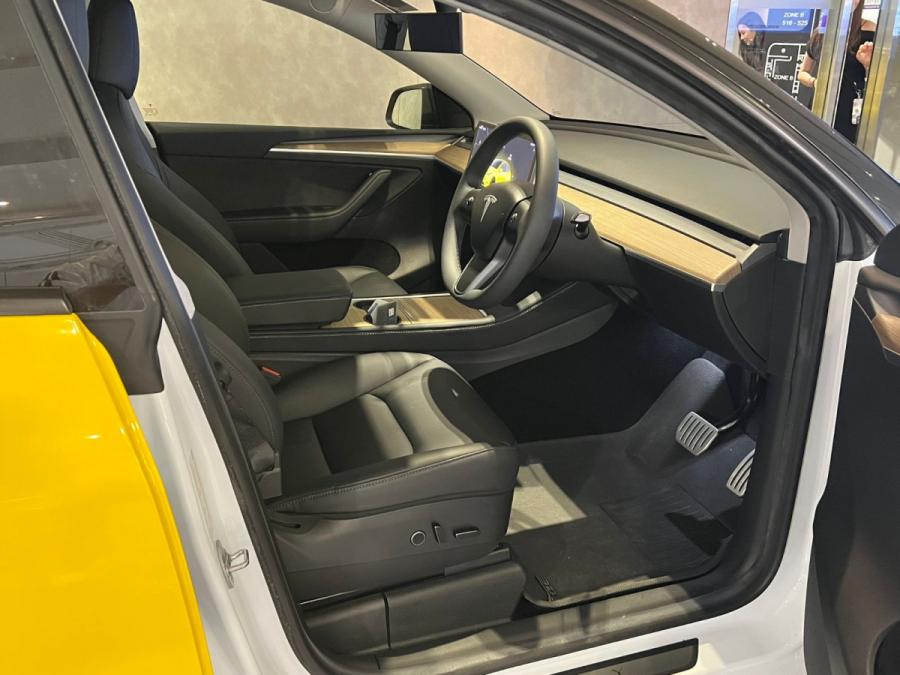 Model Y Performance - Image 2