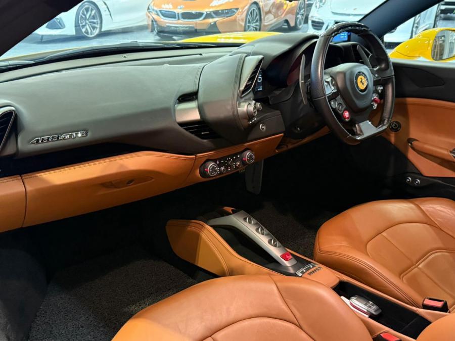 488 GTB - Image 4
