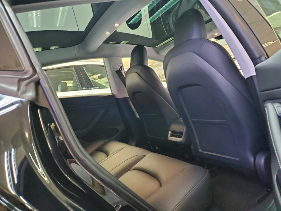Model 3 Long Range Dual Motor - Image 8