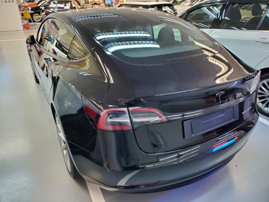 Model 3 Long Range Dual Motor - Image 9