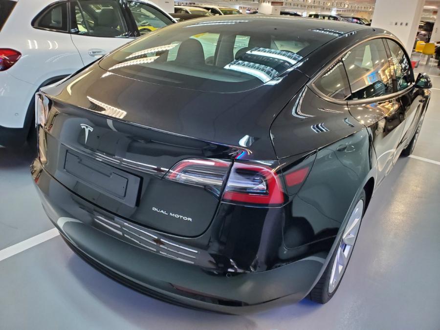 Model 3 Long Range Dual Motor - Image 10