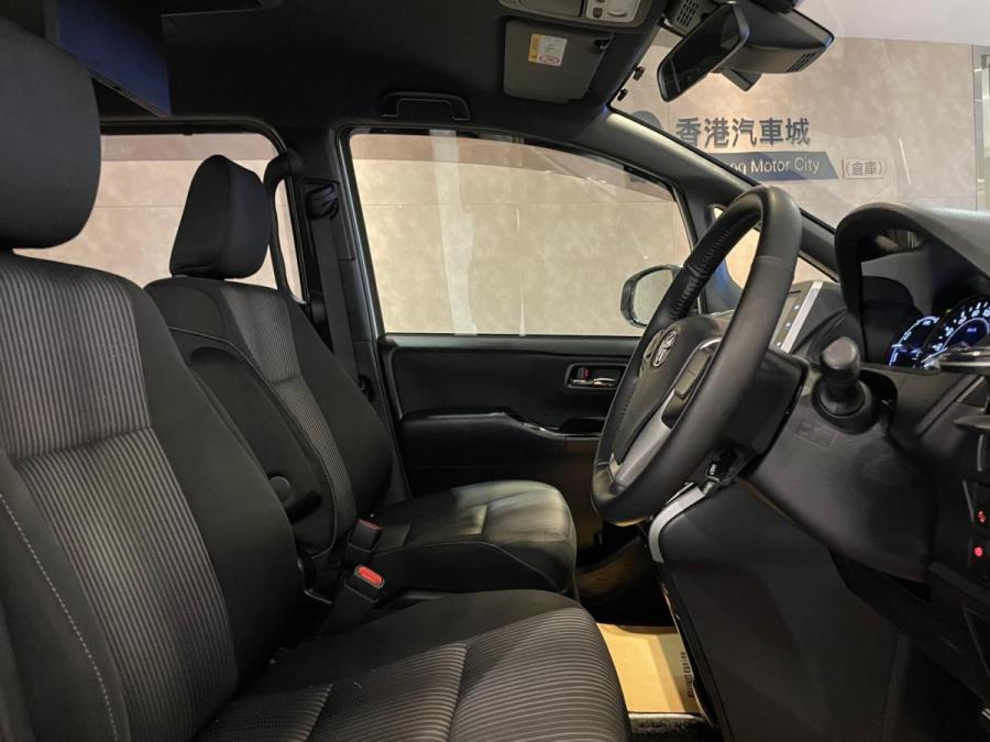VOXY HYBRID ZS FACELIFT - Image 5