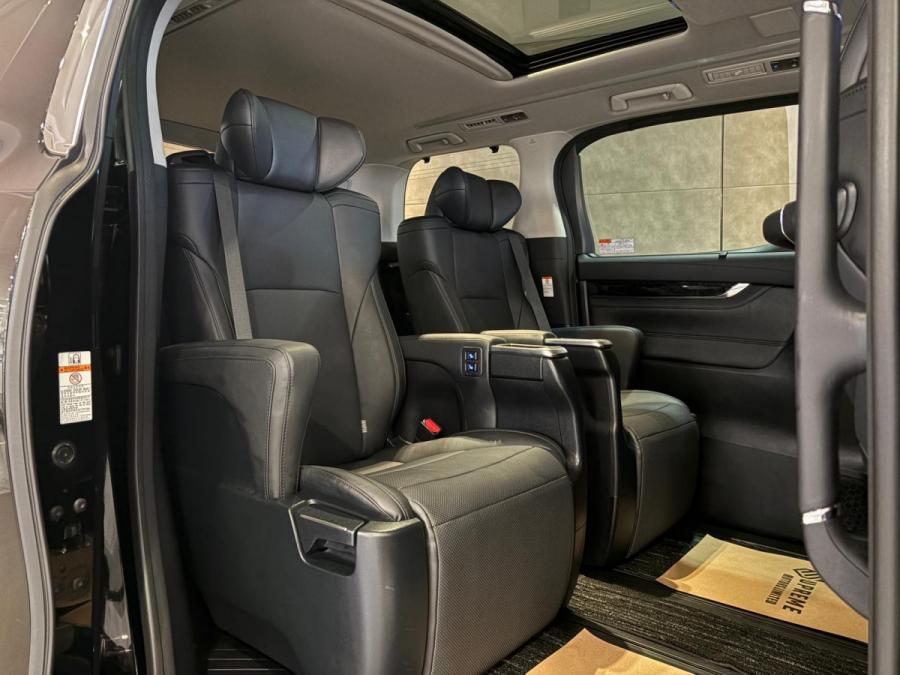 2018 Vellfire 3.5 TRD Edition - Image 8