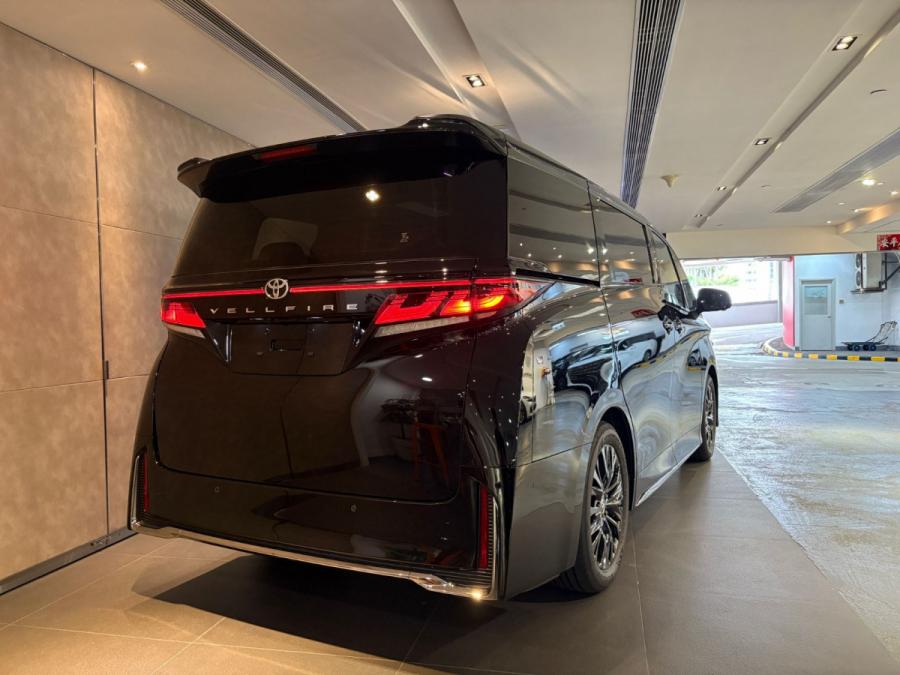 2025 Toyota Vellfire 2.4 Turbo Z premier - Image 5