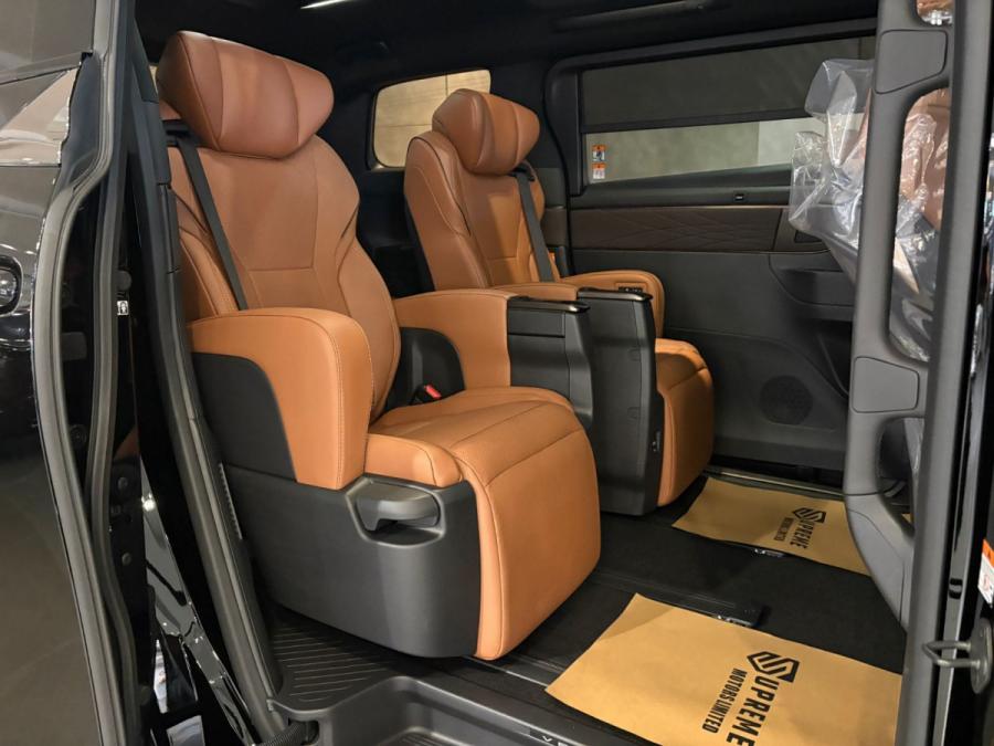 2025 Toyota Vellfire 2.4 Turbo Z premier - Image 11