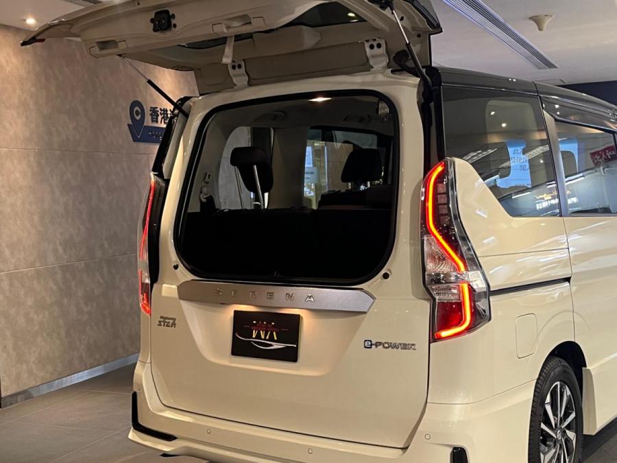 Serena E-Power Highway Star VIP - Image 10