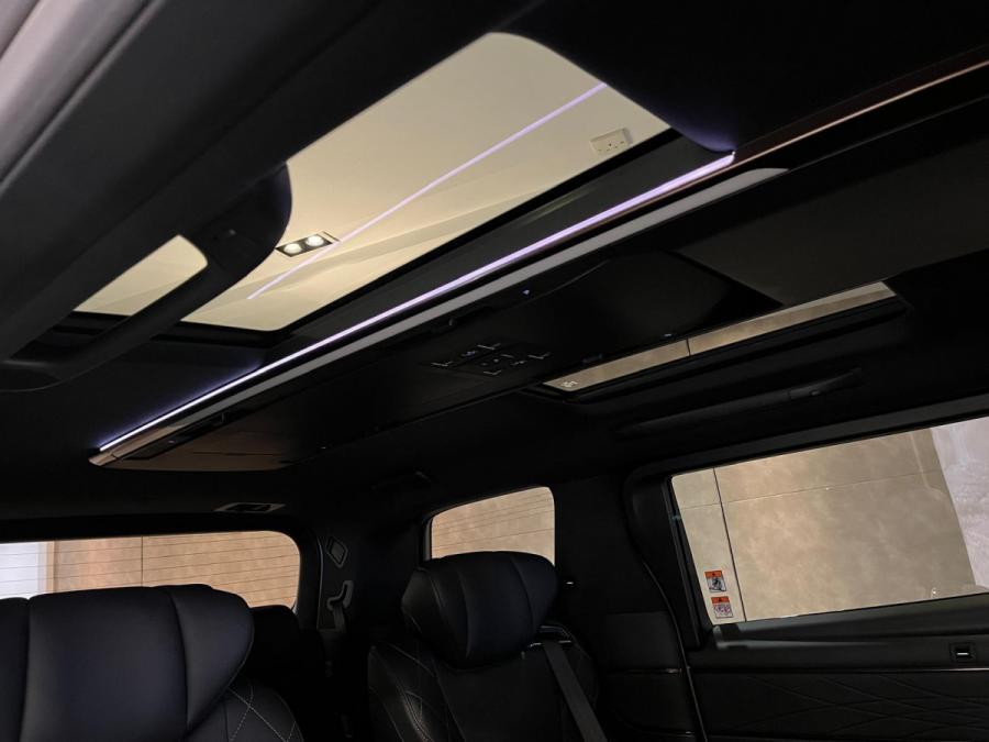 Vellfire Z Premier 2.4T - Image 9