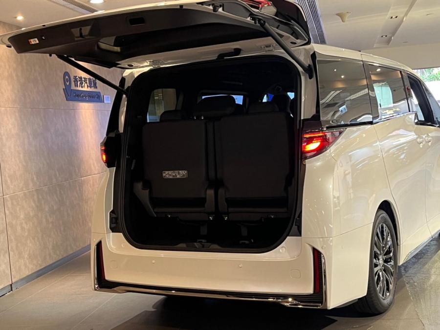 Vellfire Z Premier 2.4T - Image 11